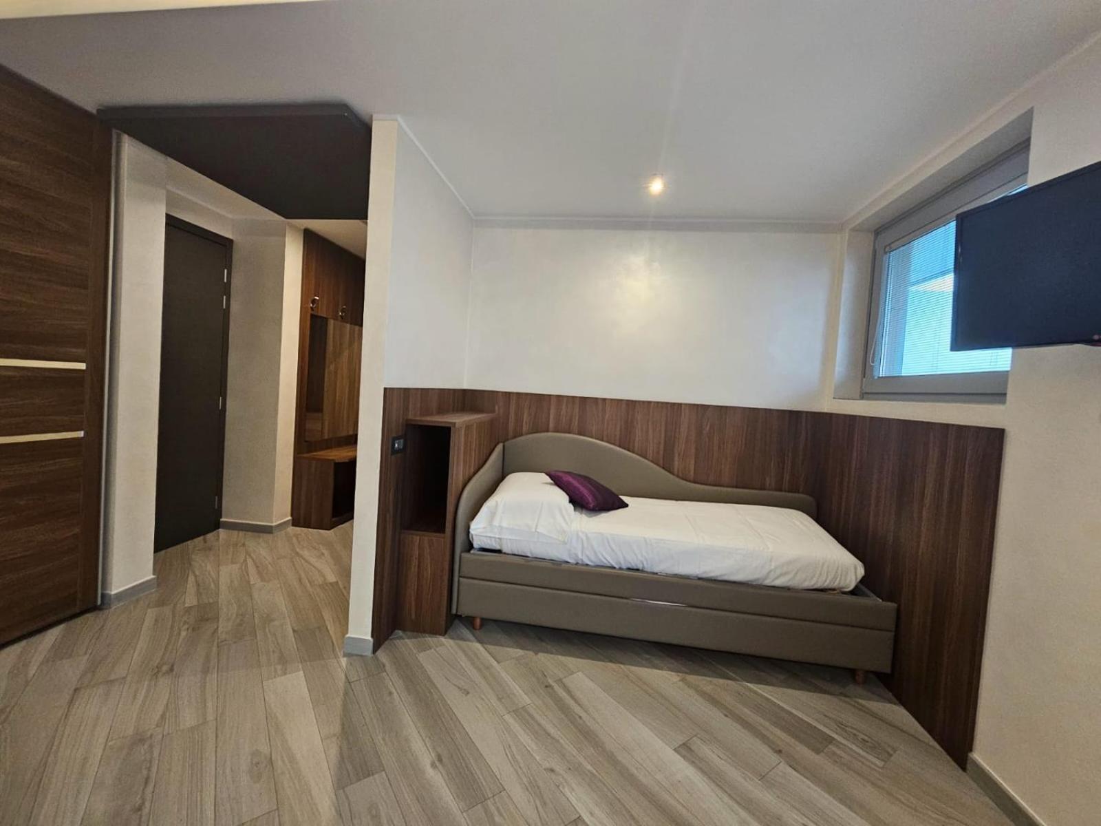 Mito Hotel Chatillon Exterior photo